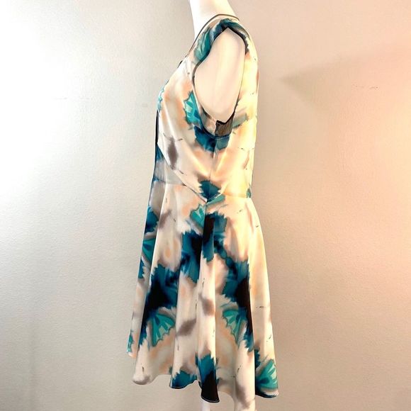 Madison Marcus Silk Dress - Picture 4 of 15